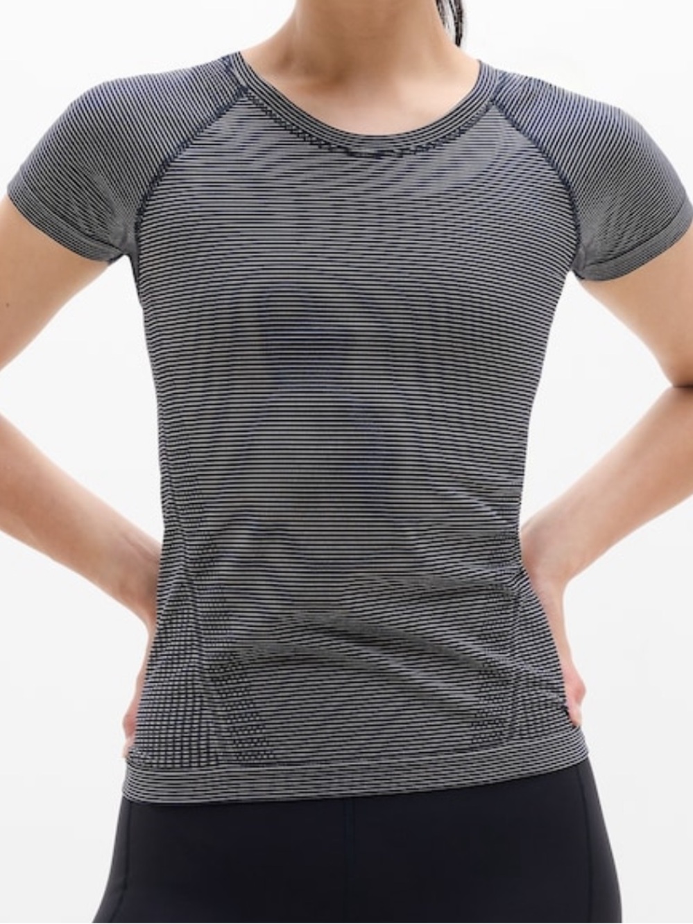 Athleta Momentum Seamless Tee - black mini stripe